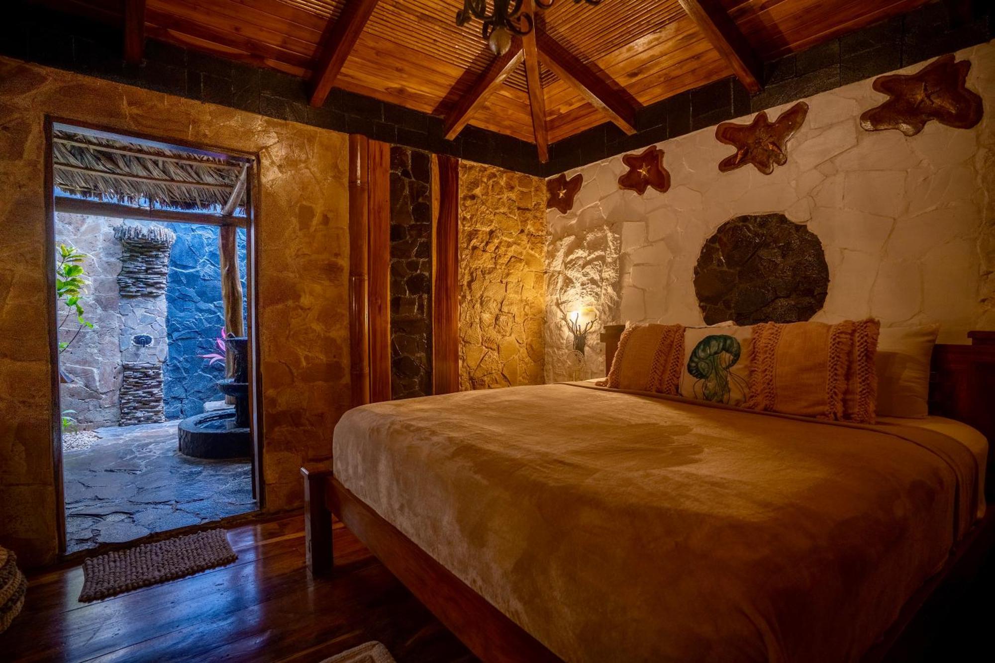 Ocho Artisan Bungalows (Adults Only) 타마린도 외부 사진