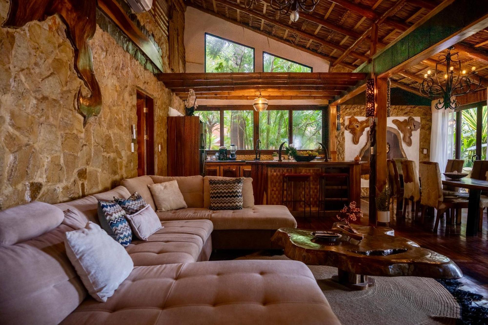 Ocho Artisan Bungalows (Adults Only) 타마린도 외부 사진