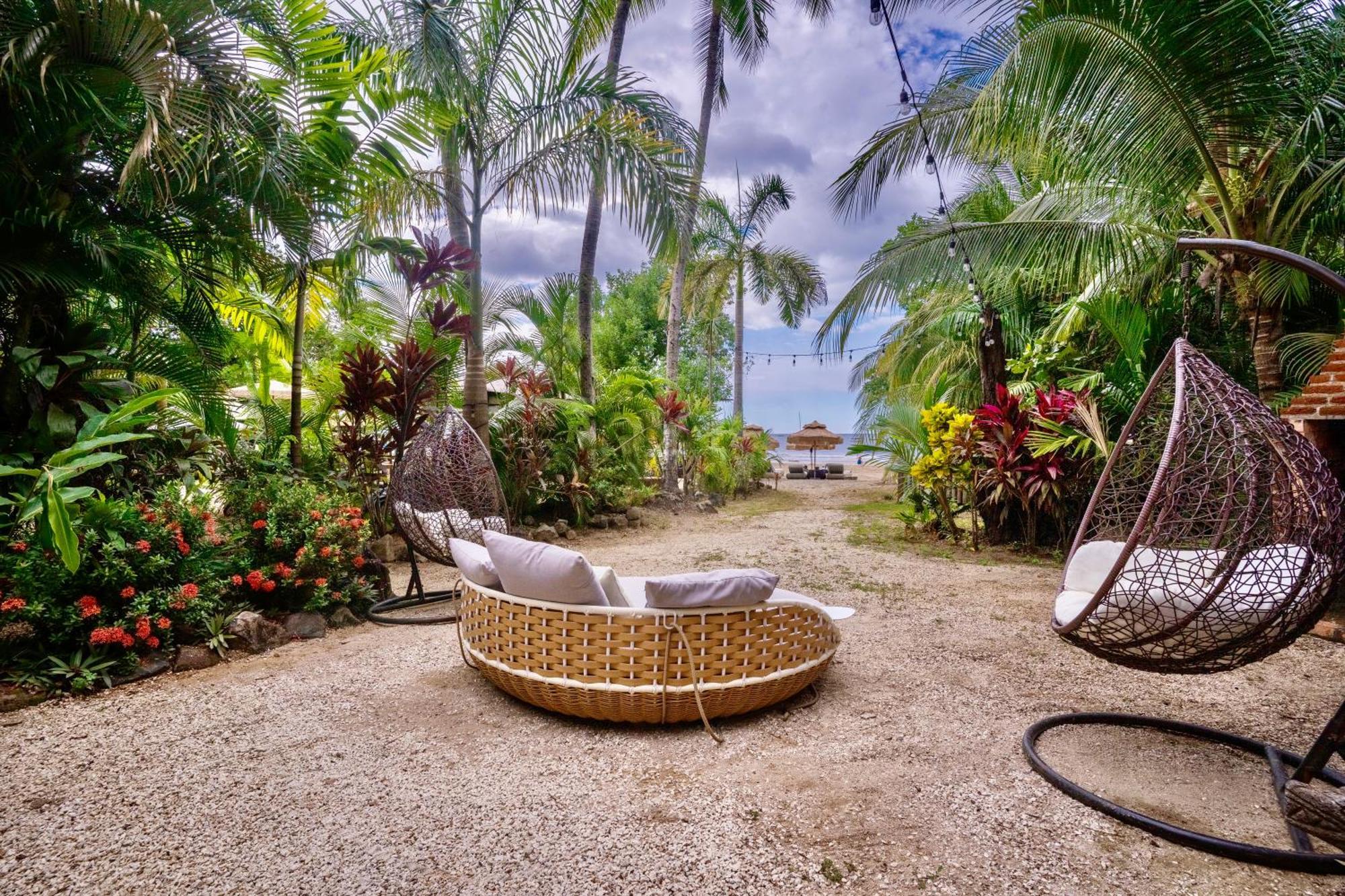 Ocho Artisan Bungalows (Adults Only) 타마린도 외부 사진