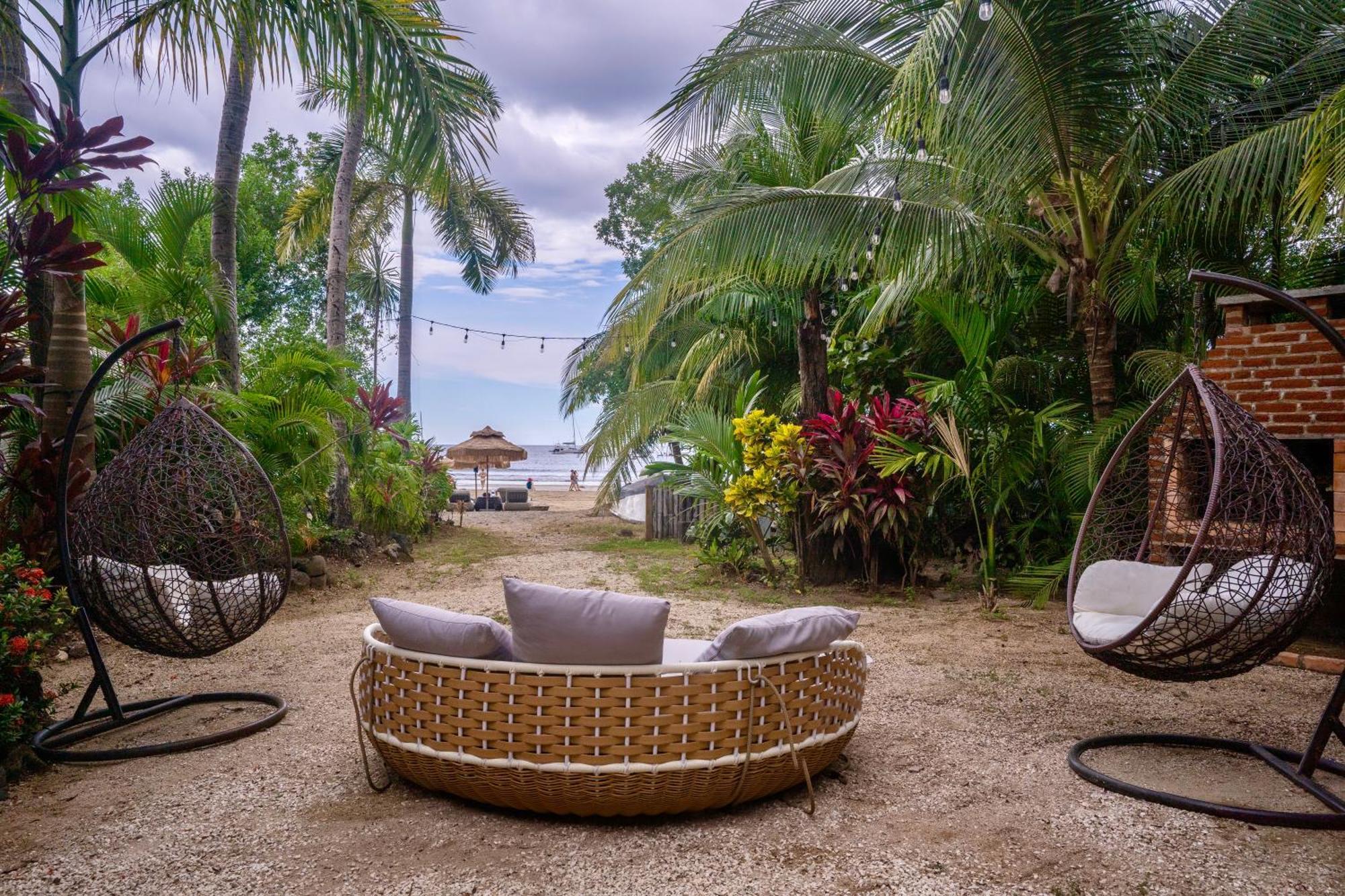 Ocho Artisan Bungalows (Adults Only) 타마린도 외부 사진