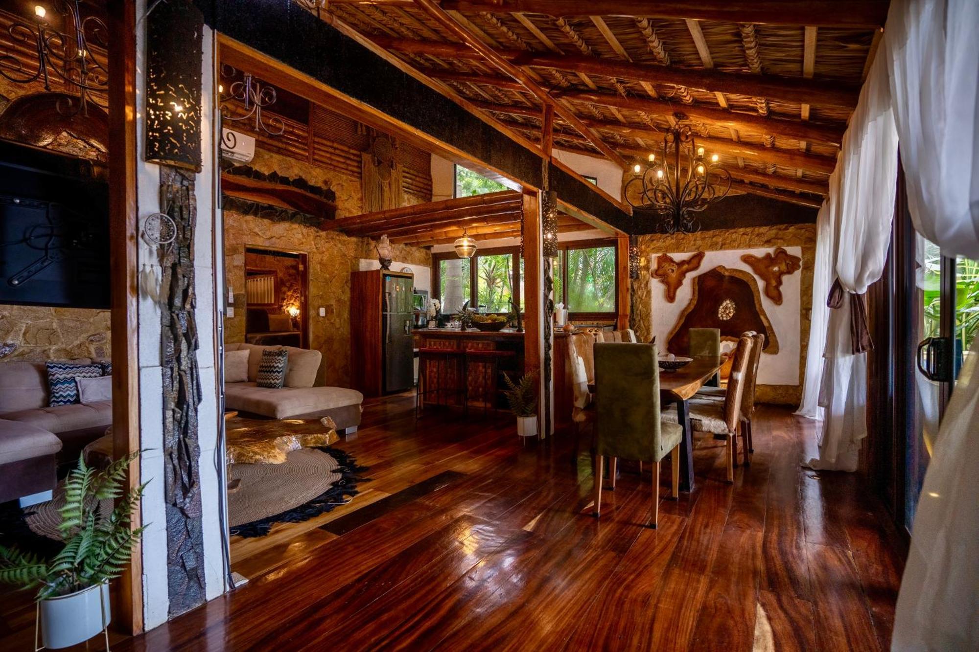 Ocho Artisan Bungalows (Adults Only) 타마린도 외부 사진