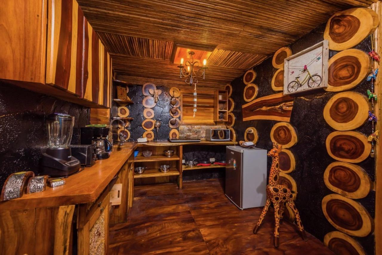 Ocho Artisan Bungalows (Adults Only) 타마린도 외부 사진