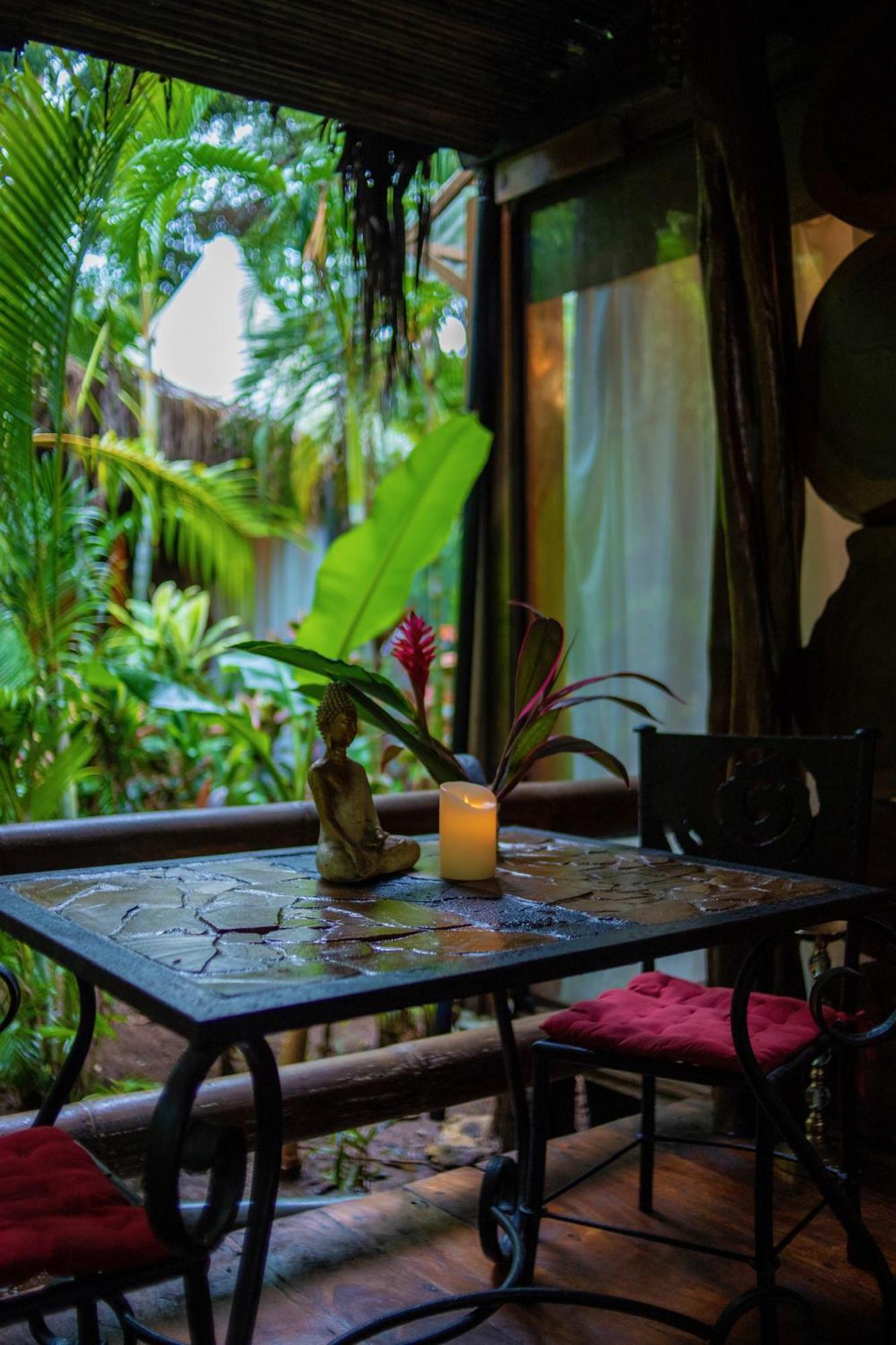 Ocho Artisan Bungalows (Adults Only) 타마린도 외부 사진