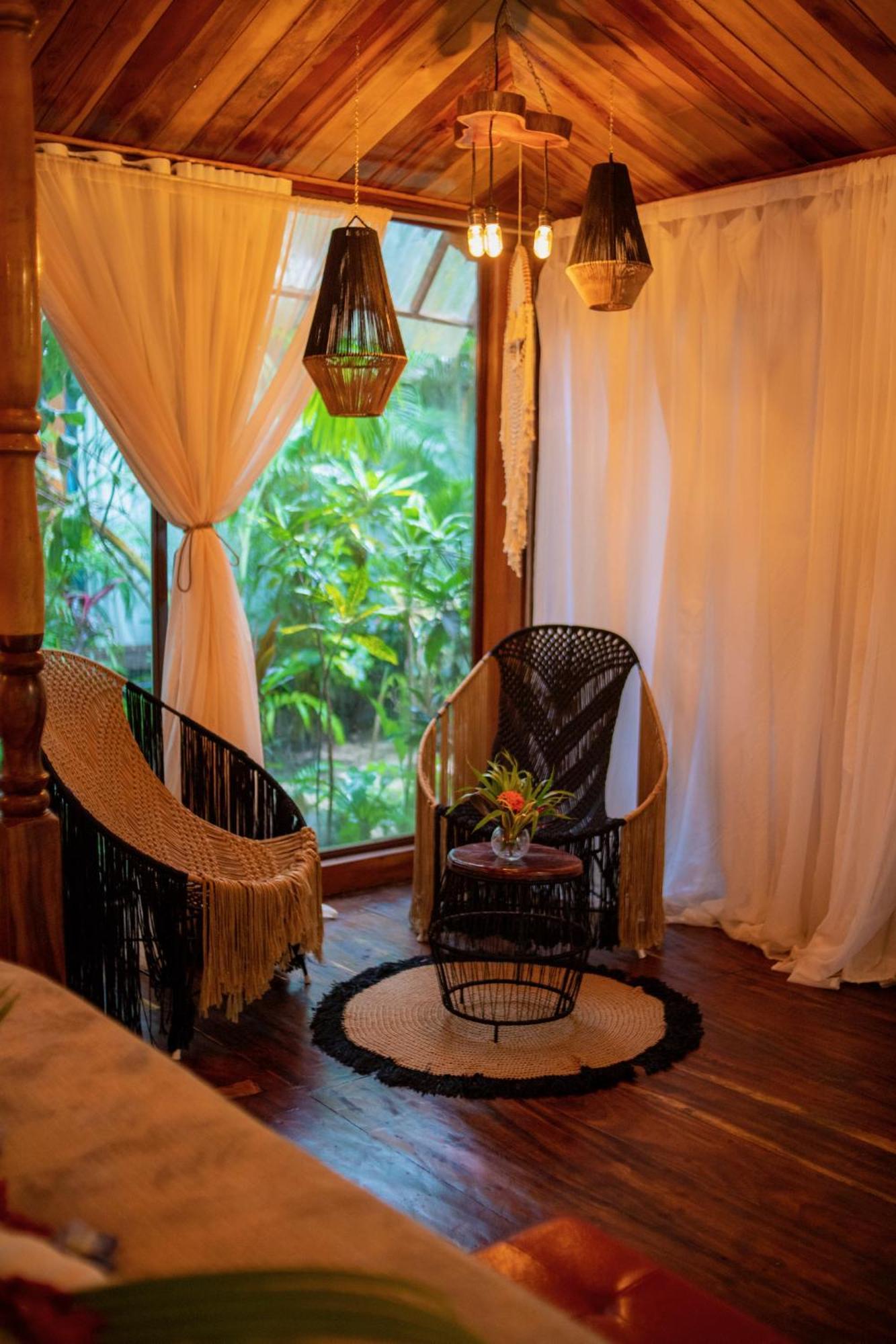 Ocho Artisan Bungalows (Adults Only) 타마린도 외부 사진